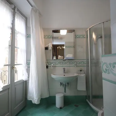 Lvg Collection - Il Portico 3*