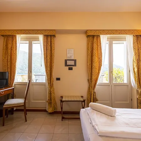 Hotel Il Portico By Lvg Collection 3*