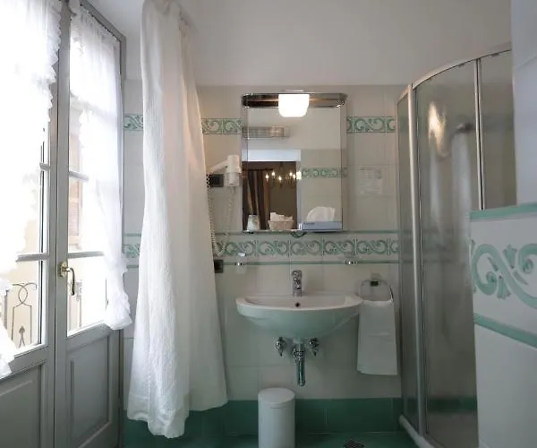 Lvg Collection - Il Portico 3*