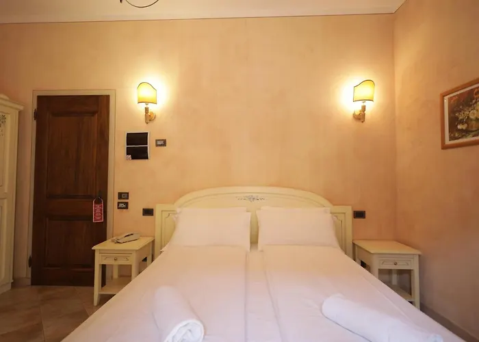 Lvg Collection - Il Portico Hotel 3*