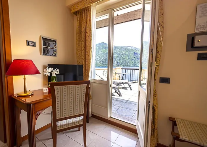 Lvg Collection - Il Portico Hotel