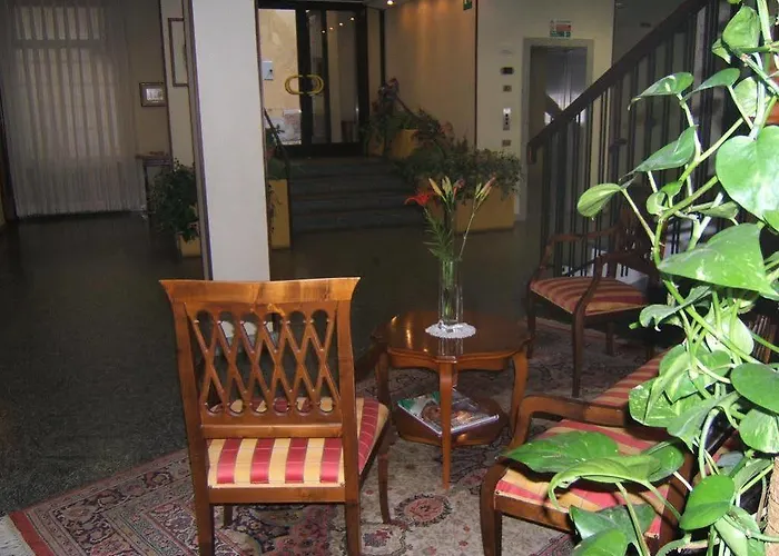 Lvg Collection - Il Portico 카노비오